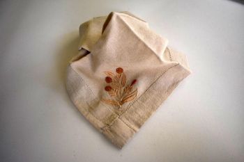 Khăn ăn pha màu tự nhiên